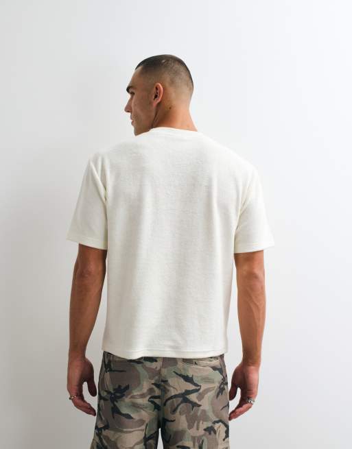 ASOS DESIGN boxig avslappnad t-shirt med notch-ringning i krämfärgad frotté, 3 av 5