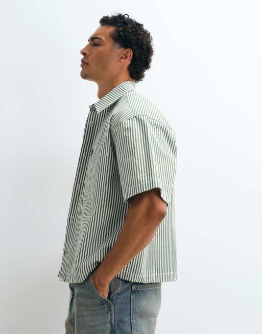 ASOS DESIGN boxig oversize-randig skjorta med broderi i grönt, 3 av 5