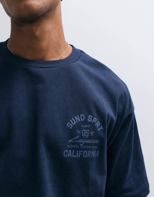 ASOS DESIGN boxig oversize t-shirt med dubbla ärmar och brösttryck i marinblått, 2 av 5