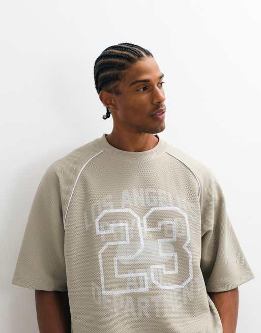 ASOS DESIGN boxig oversize-t-shirt med tryck och passpoal i grå piké, 2 av 5