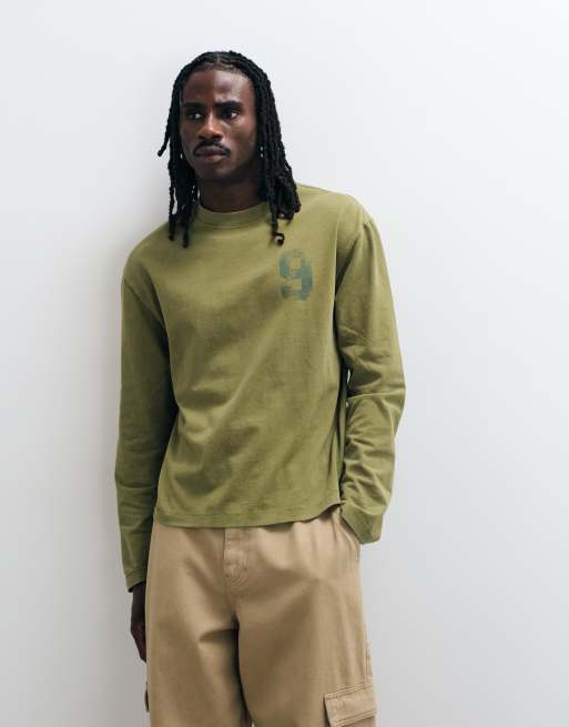 ASOS DESIGN boxy afslappet langærmet T-shirt med talgrafik i vasket grøn, 4 af 5