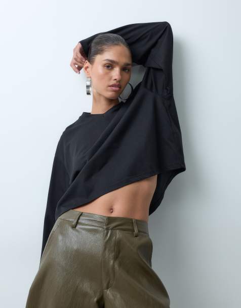 ASOS DESIGN Boxy-Crop-Oberteil mit V-Ausschnitt und langen Ärmeln in Schwarz - view 1