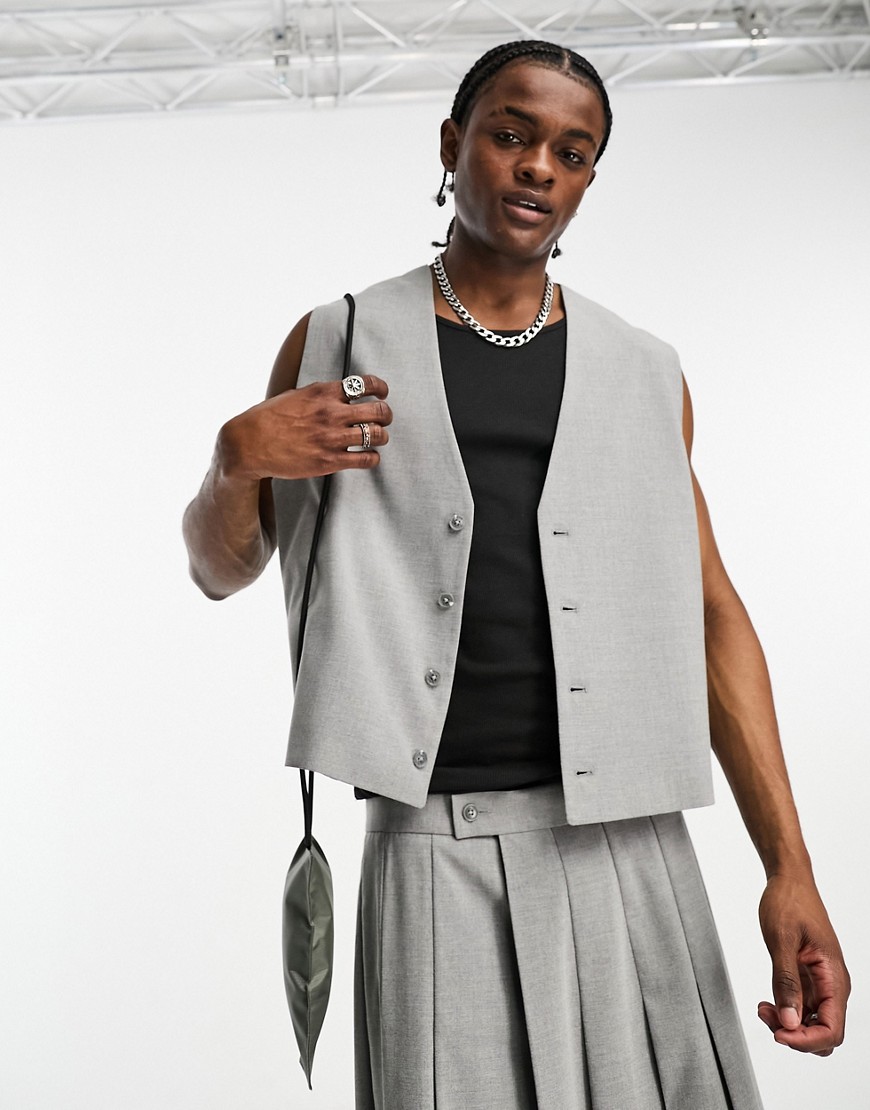 boxy crop suit vest in gray