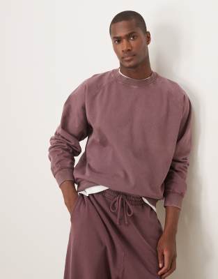 Asos Design Boxy Cropped Sweatshirt With Raglan Sleeve Detail In Washed Burgundy-red