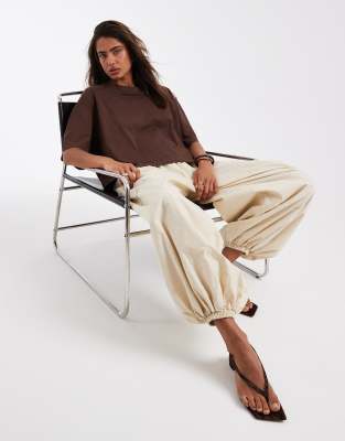 ASOS DESIGN boxy cropped T-shirt in chocolate