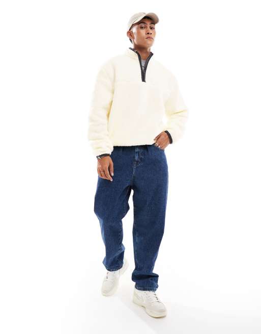 ASOS DESIGN – Boxy Fit Oversize-Sweatshirt in Creme aus Teddystoff mit kurzem Reißverschluss, 3 von 4