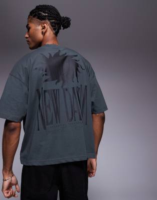 Boxy Fit Oversize-T-Shirt in Anthrazit mit Himmelskörper-Print-Grau Grau XS