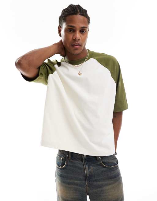 ASOS DESIGN – Boxy Fit Oversize-T-Shirt in Cremeweiß mit kontrastierenden Raglan-Ärmeln in Khaki