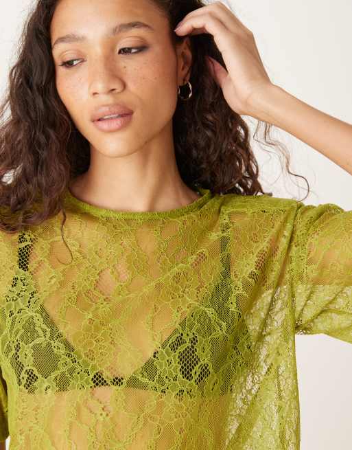 ASOS DESIGN – Boxy-Fit-T-Shirt in Oliv aus transparenter Spitze mit Schulterpolstern, 2 von 4