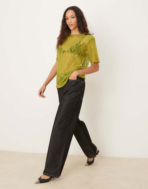 ASOS DESIGN – Boxy-Fit-T-Shirt in Oliv aus transparenter Spitze mit Schulterpolstern, 4 von 4