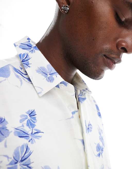 ASOS DESIGN boxy half sleeve regular shirt with flower print in white, 3 of 4