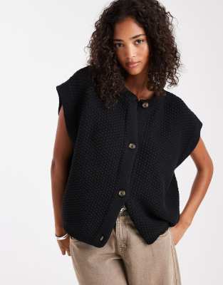 ASOS DESIGN ASOS DESIGN boxy knitted stitch waistcoat with button detail in black