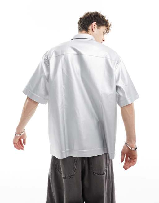 ASOS DESIGN - Boxy overhemd met korte mouwen van imitatieleer in zilver, 2 van 4