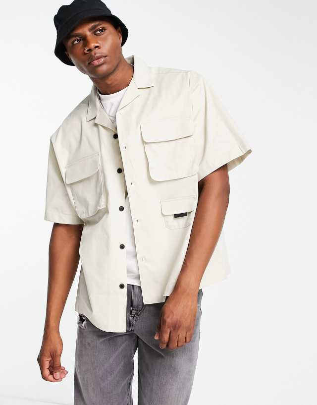 ASOS DESIGN boxy oversixed utility shirt with pockets