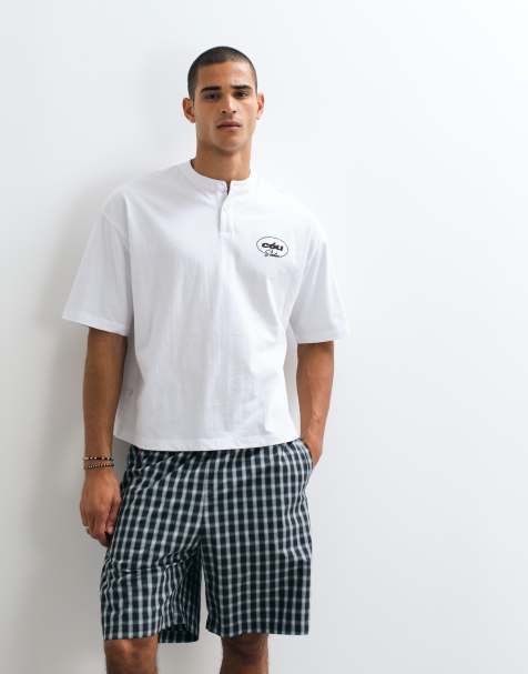 ASOS DESIGN boxy oversize t-shirt henley z grafiką na klatce piersiowej w kolorze białym - view 1