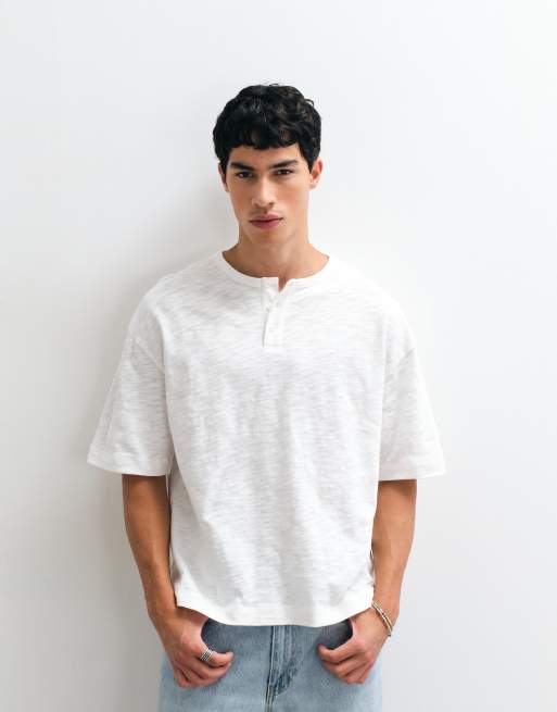ASOS DESIGN boxy oversize T-shirt z henley i neutralną teksturą boucle, 2 z 5