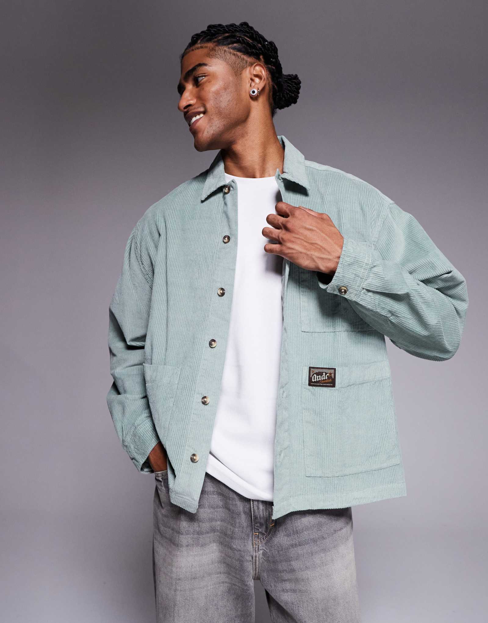 ДИЗАЙНЕРСКАЯ вельветовая рубашка свободного кроя оверсайз от ASOS design с зеленым значком