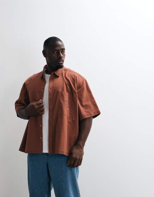 ASOS DESIGN boxy oversized half sleeve twill shirt with back print in brown, 2 of 5
