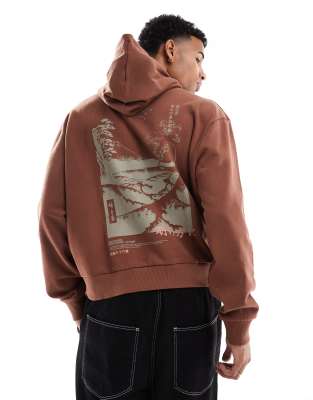 boxy oversized hoodie with back print in brown