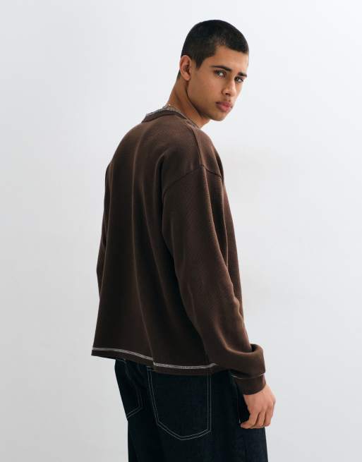 ASOS DESIGN boxy oversized langærmet henley-T-shirt med kontrastkrave i brun waffle, 5 af 5