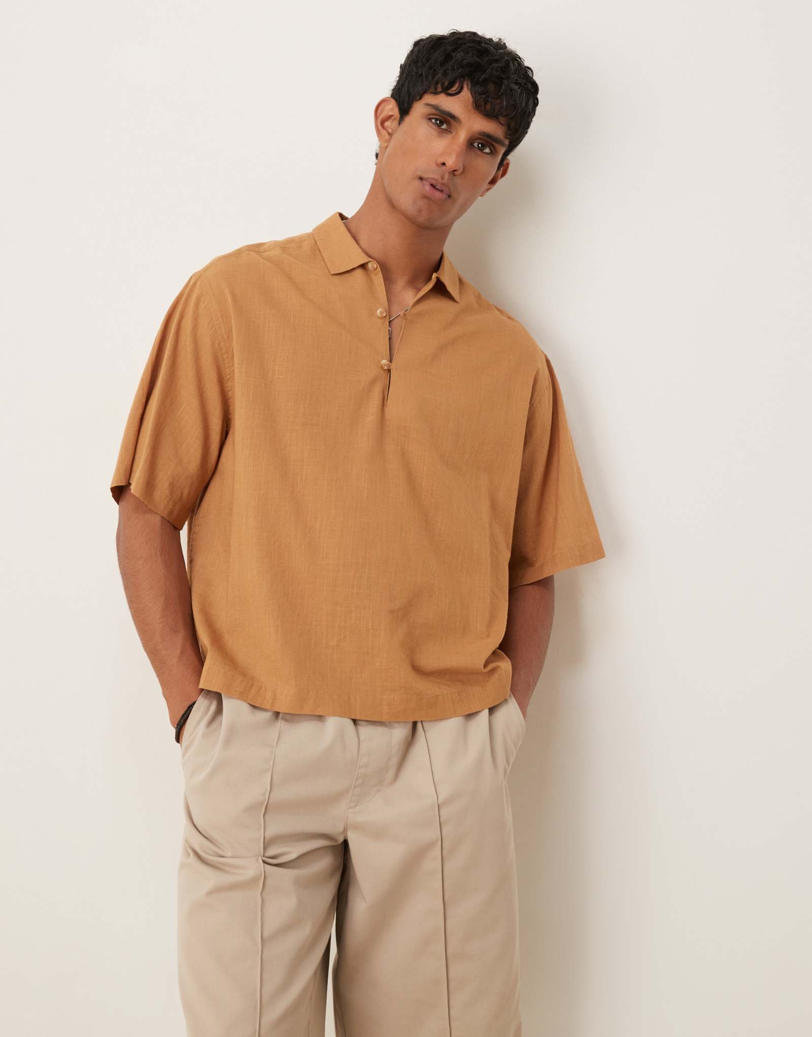 ДИЗАЙНЕРСКАЯ коричневая рубашка свободного кроя оверсайз через голову от ASOS DESIGN