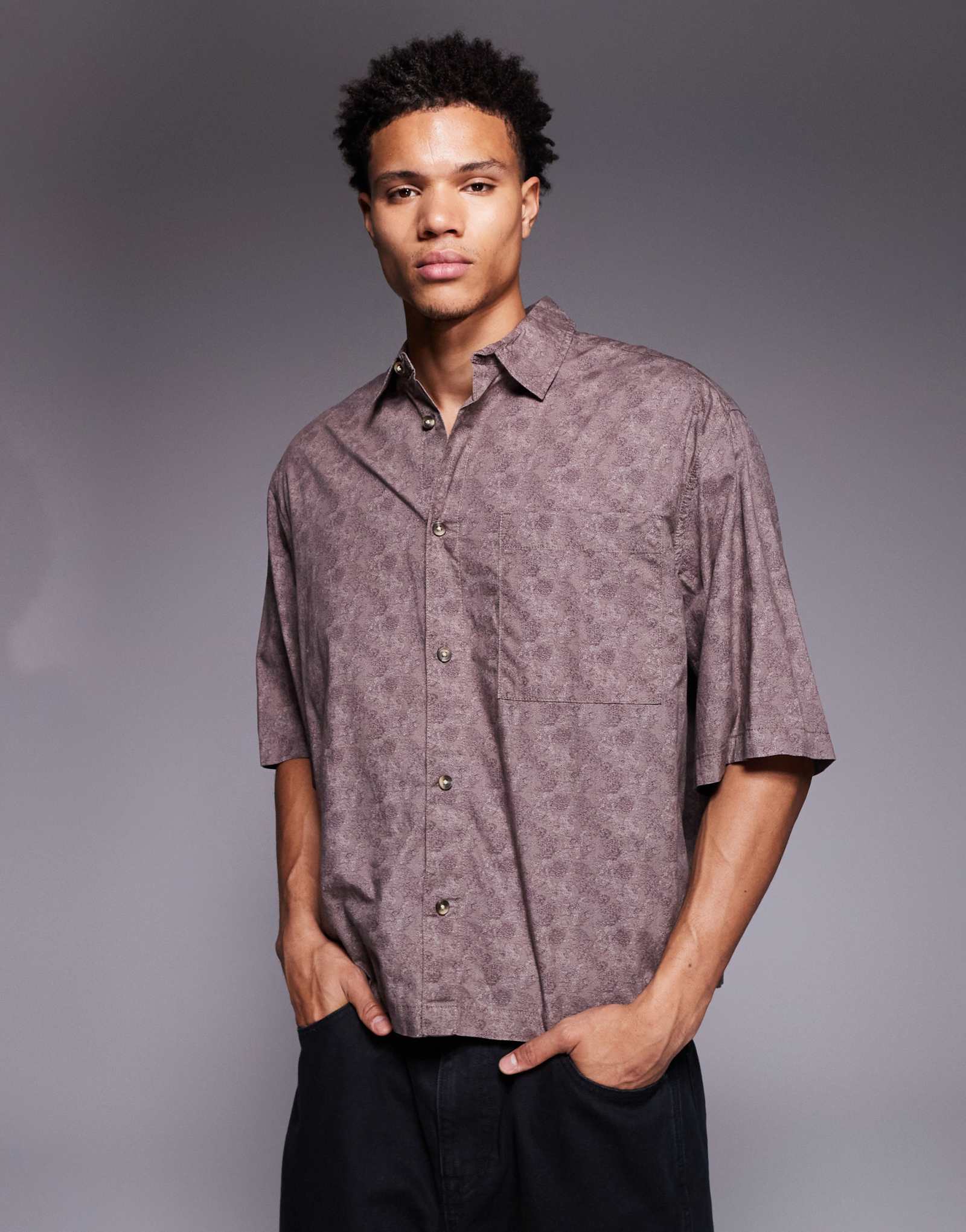 ДИЗАЙНЕРСКАЯ поплиновая рубашка свободного кроя оверсайз от ASOS с коричневым принтом