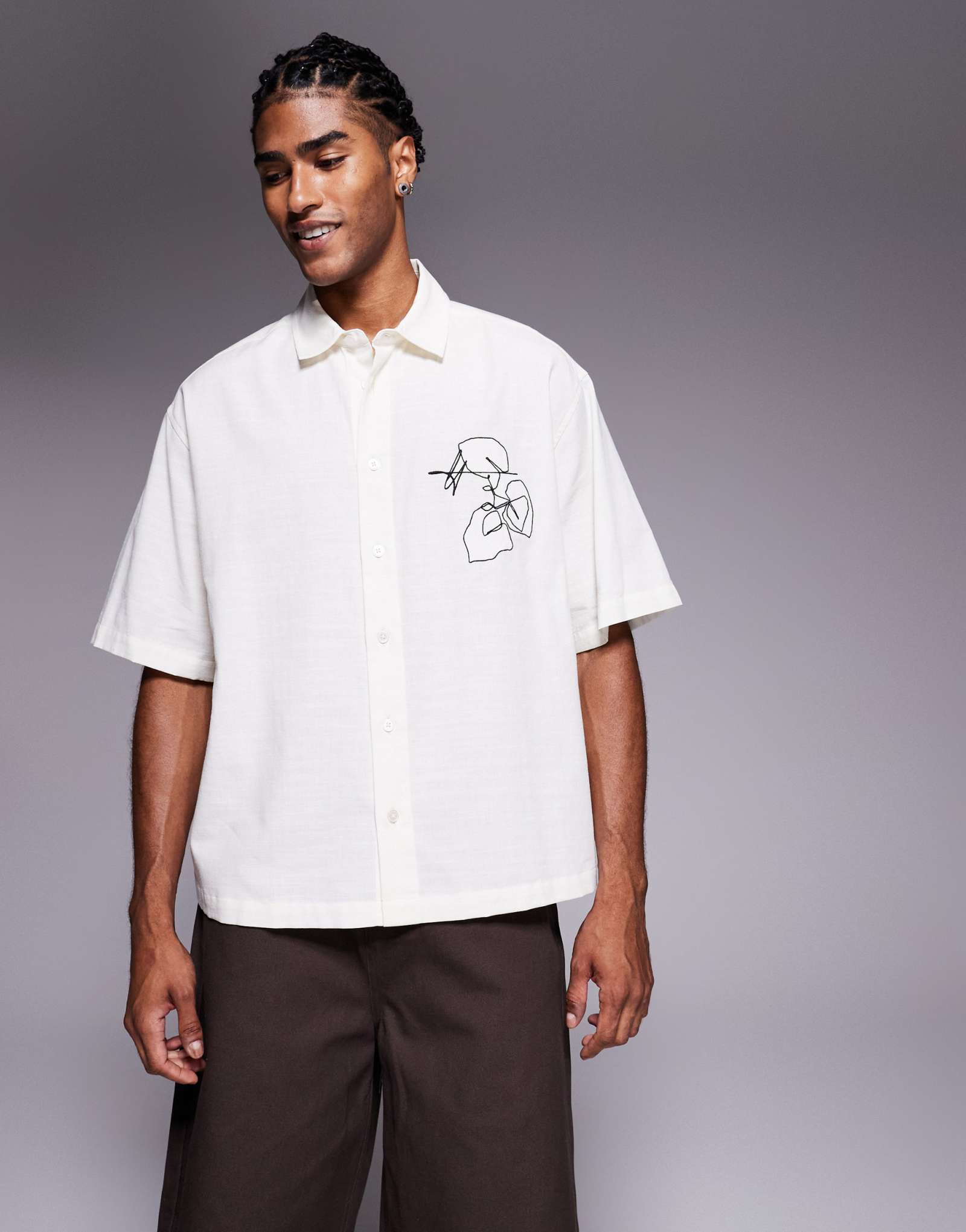  Рубашка оверсайз ASOS DESIGN бежевая с вышивкой на груди