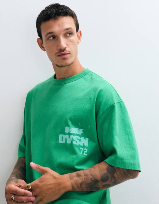 ASOS DESIGN boxy oversized T-shirt med laguna-grafik i grøn vask, 4 af 5