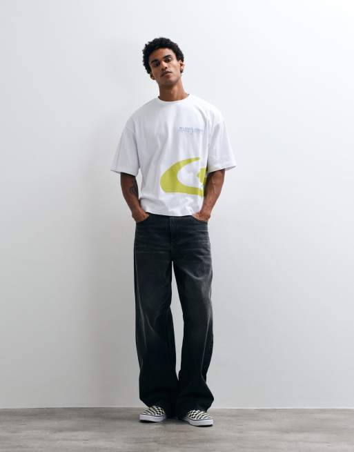 ASOS DESIGN boxy oversized T-shirt med stort street-grafikprint i hvid, 3 af 5