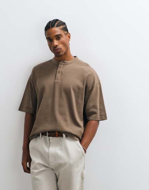 ASOS DESIGN boxy oversized T-shirt met henley-hals in bruin met textuur - view 1