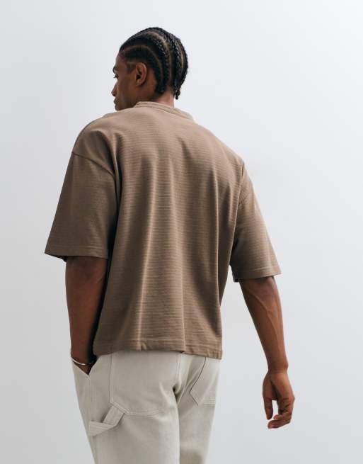 ASOS DESIGN boxy oversized T-shirt met henley-hals in bruin met textuur, 4 van 5