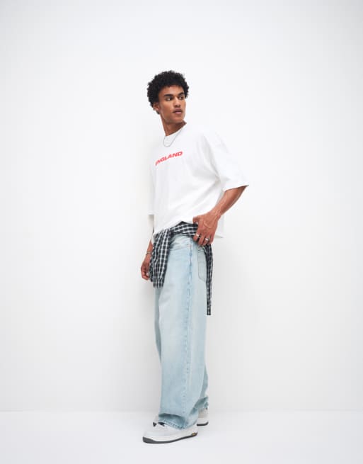ASOS DESIGN boxy oversized t-shirt with England football graphic in white, 2 of 5