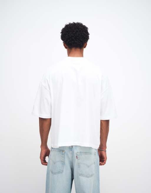 ASOS DESIGN boxy oversized t-shirt with England football graphic in white, 4 of 5