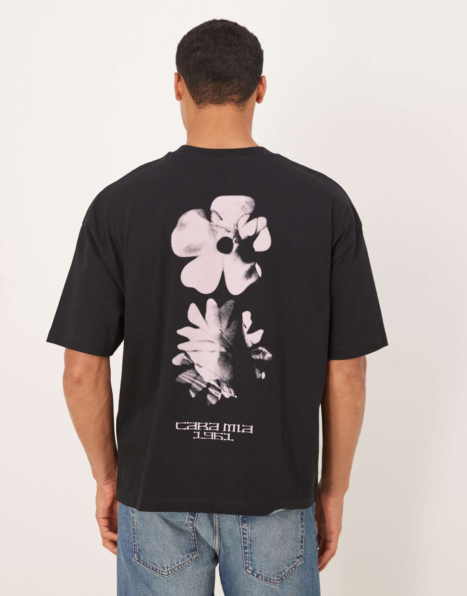 ДИЗАЙНЕРСКАЯ футболка свободного кроя оверсайз от ASOS с цветочным рисунком черного цвета