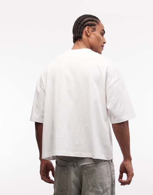 ASOS DESIGN boxy oversized t-shirt with Italy soccer graphic in white, 3 of 5