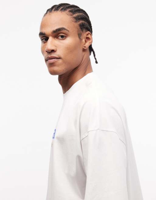 ASOS DESIGN boxy oversized t-shirt with Italy soccer graphic in white, 5 of 5