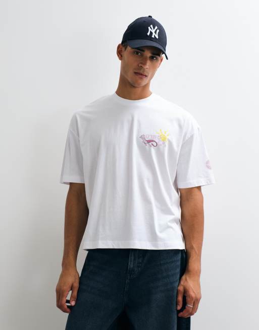 ASOS DESIGN boxy oversized tee with Pokemon Mewtwo print in white, 2 of 5