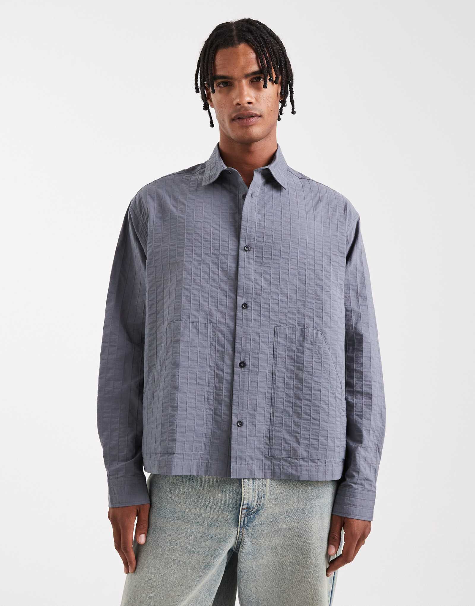 ДИЗАЙНЕРСКАЯ рубашка ASOS с объемной текстурой свободного покроя серого цвета