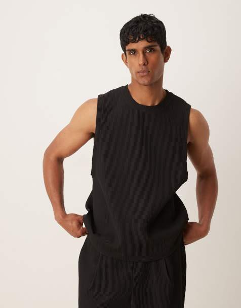 ASOS DESIGN boxy relaxed plisse vest in black - view 1