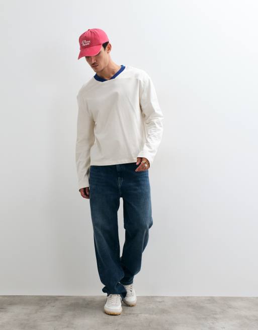 ASOS DESIGN boxy relaxed T-shirt van zware kwaliteit met contrasterende V-hals in crème, 3 van 5