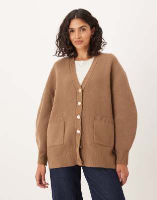 ASOS DESIGN - Boyfriend-Strickjacke aus strukturiertem Garn in Mokkabraun mit Oversize-Schnitt-Brown