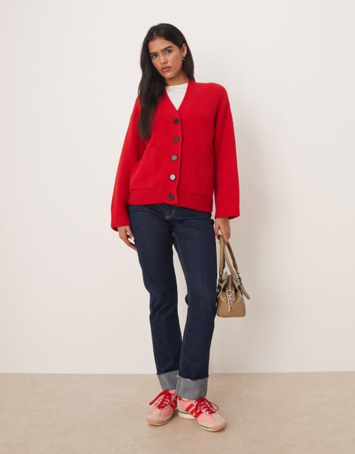 ASOS DESIGN – Boyfriend-Strickjacke in Rot mit Knopfleiste und Vordertaschen, 2 von 4