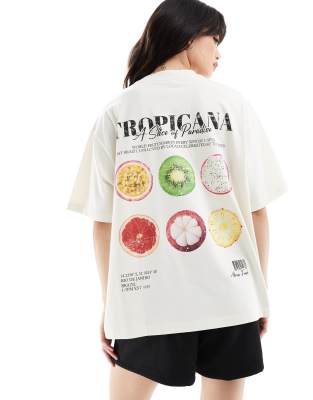 ASOS DESIGN - Boyfriend-T-Shirt in Creme mit „Tropicana"-Grafikprint hinten-Weiß