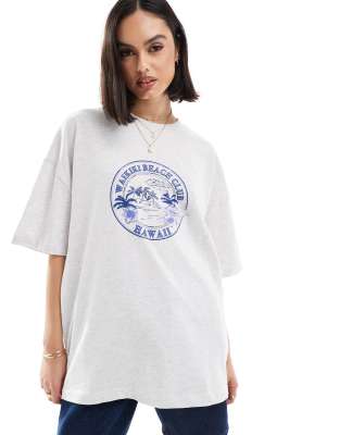 ASOS DESIGN - Boyfriend-T-Shirt in meliertem Eisgrau mit „Hawaii Beach"- und Palmenprint