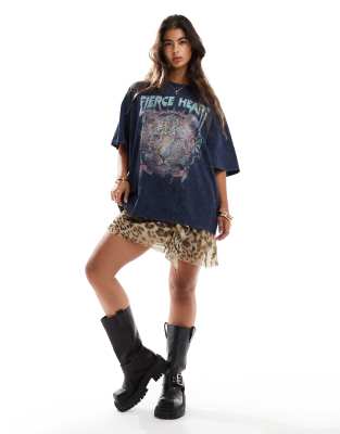 ASOS DESIGN – Boyfriend-T-Shirt in verwaschenem Marineblau mit Tiger-Grafikprint im Rock-Design