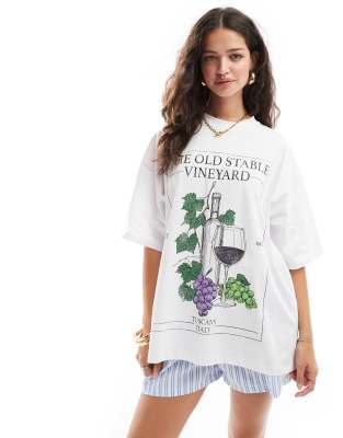 ASOS DESIGN - Boyfriend-T-Shirt in Weiß mit italienischem „Vineyard"-Drink-Print