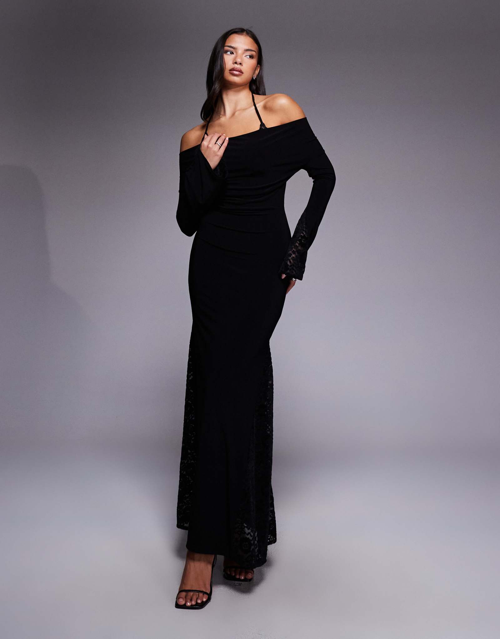 ДИЗАЙНЕРСКОЕ платье макси с бюстгальтером ASOS и длинными рукавами с кружевными вставками черного цвета