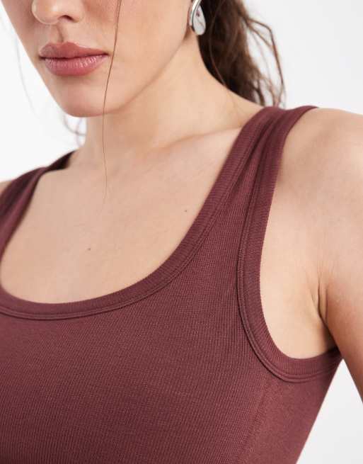 ASOS DESIGN bra free seamless rib scoop neck vest in rust, 3 of 4