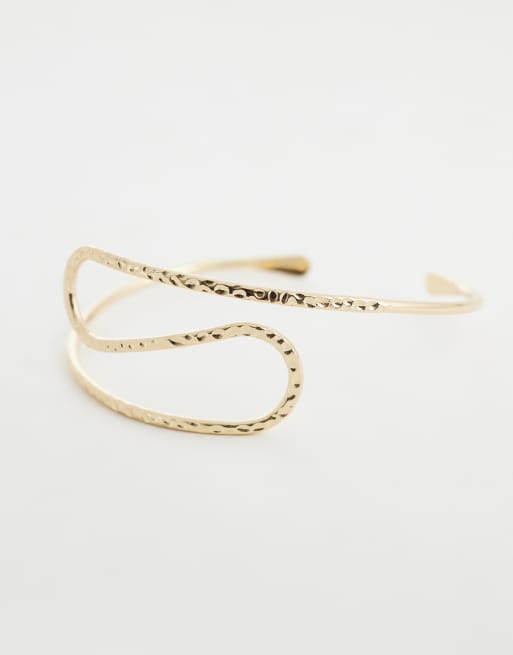 ASOS DESIGN - Bracciale avvolgente per parte alta del braccio tonalità oro martellato, 2 di 3