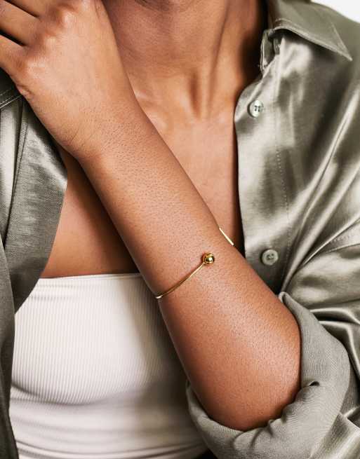 ASOS DESIGN - Bracciale rigido placcato oro 14k con estremità a sfera e barra, 3 di 4